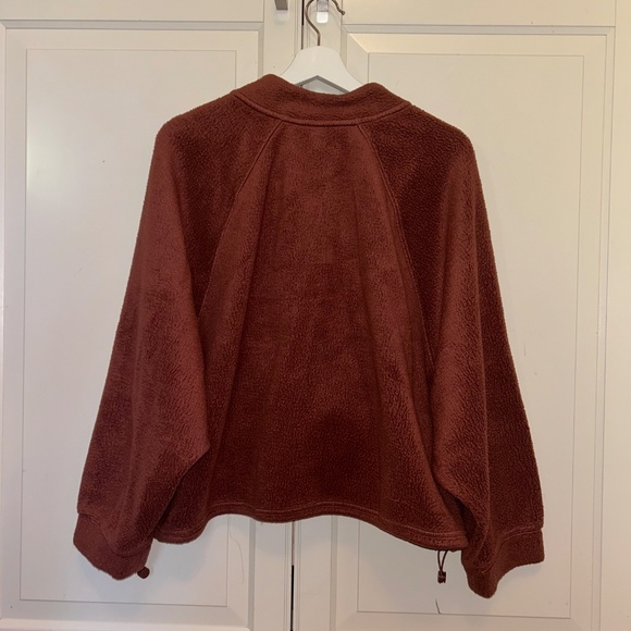Old Navy 1/4 Zip Fleece Cropped - Picture 2 of 2